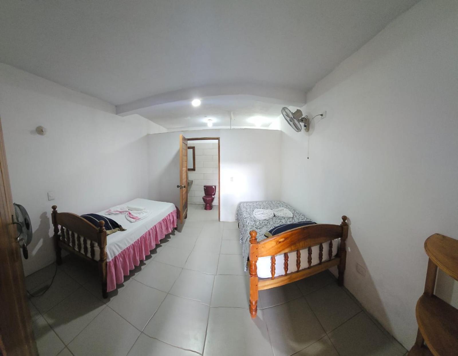 Hotel Restaurante Los Cocos Santa Cruz エクステリア 写真