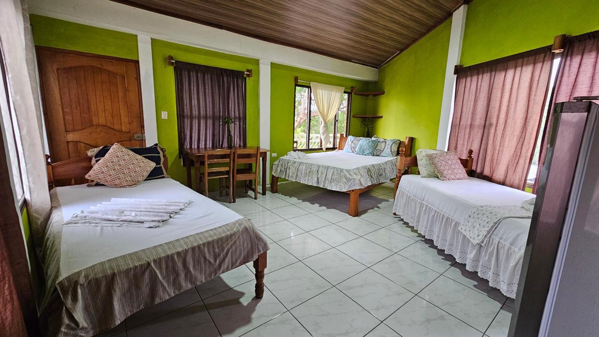 Hotel Restaurante Los Cocos Santa Cruz エクステリア 写真