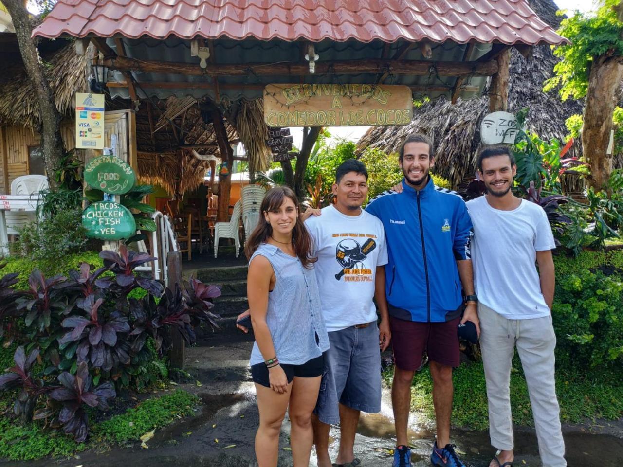 Hotel Restaurante Los Cocos Santa Cruz エクステリア 写真